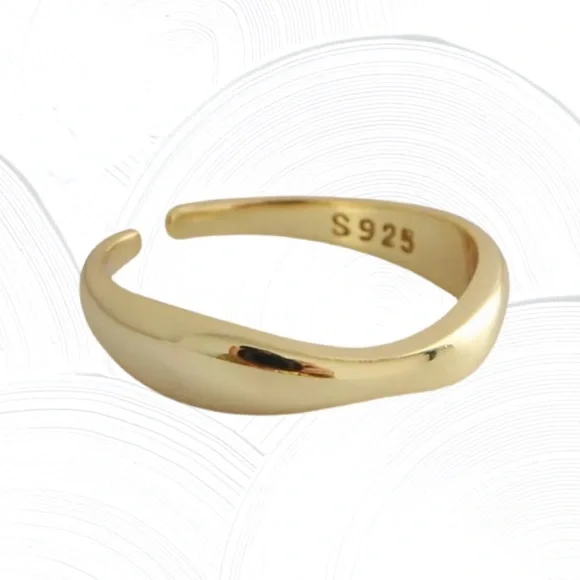 Brand new- 9.25 sterling silver - basic stackable ring - Picture 3 of 3